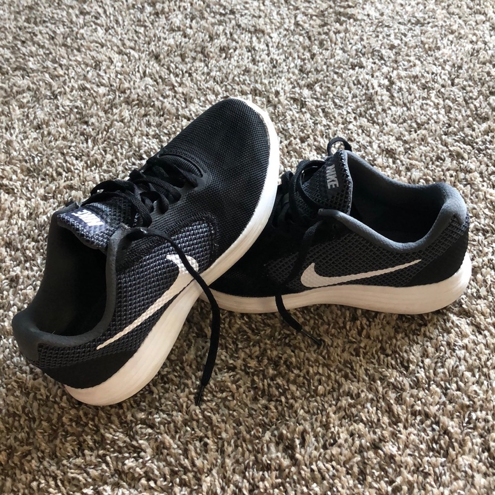 Nike Revolution 3